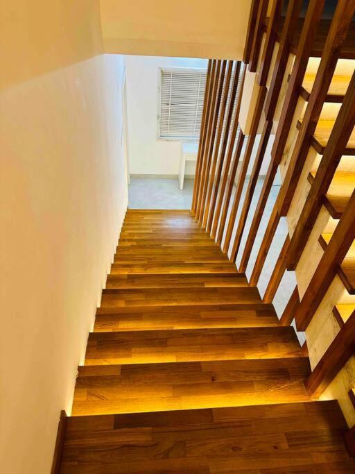 White House Sky View Theatre Villa In Gachibowli Экстерьер фото